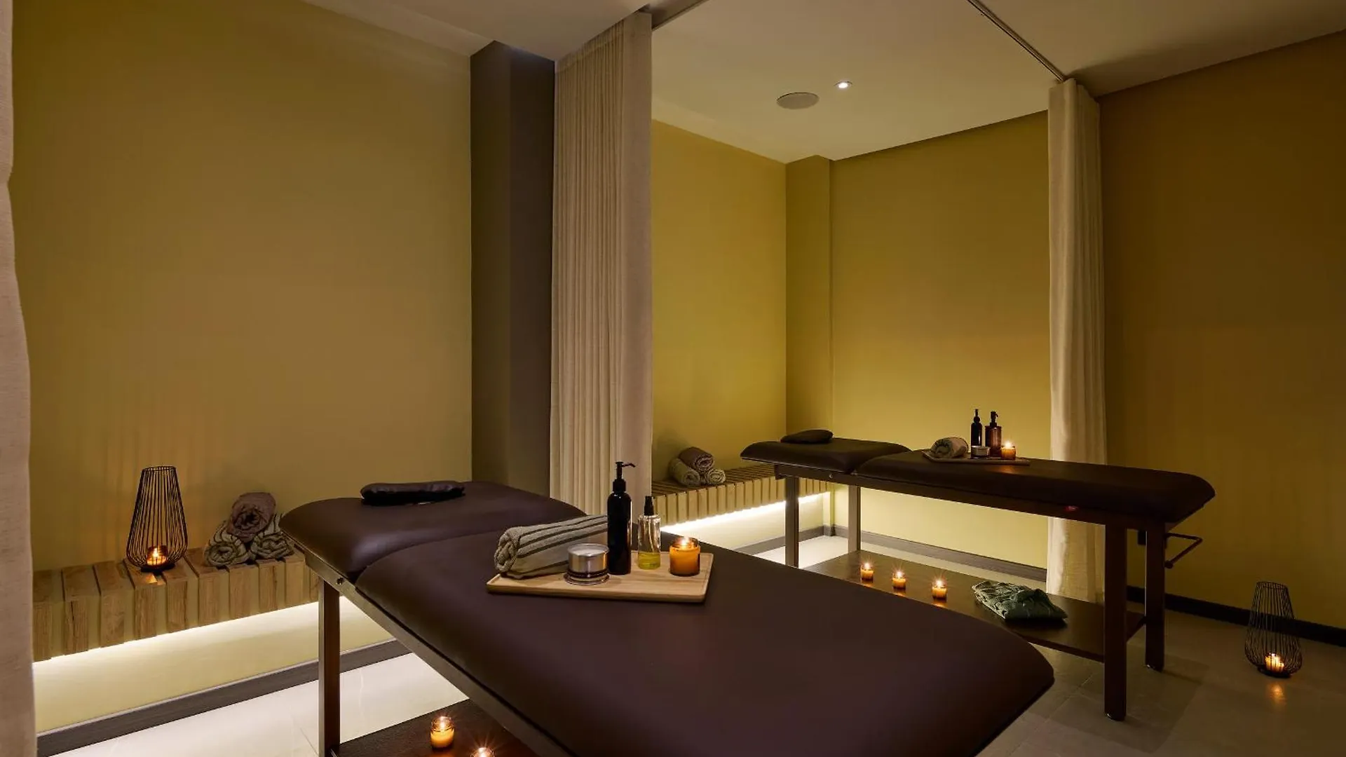 Blues Suites Medellín 4*,