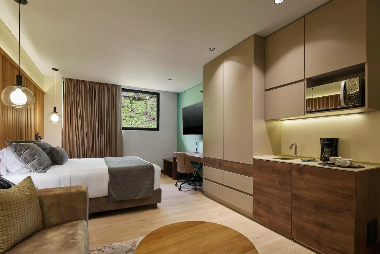 Blues Suites Medellín 4*,