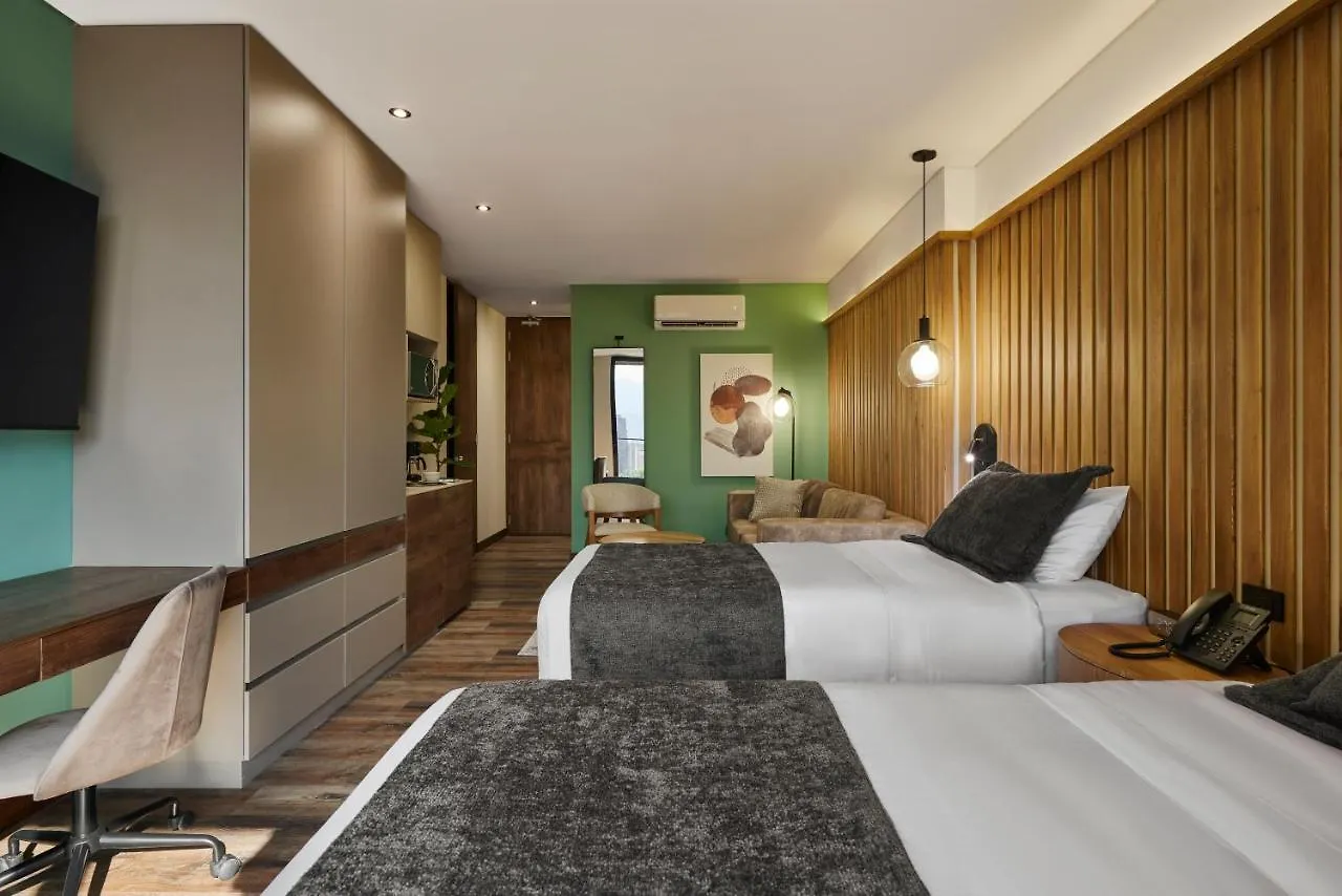 Blues Suites Medellín 4*,